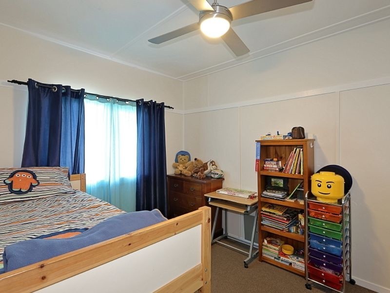 1 Brand Street, Walkervale QLD 4670