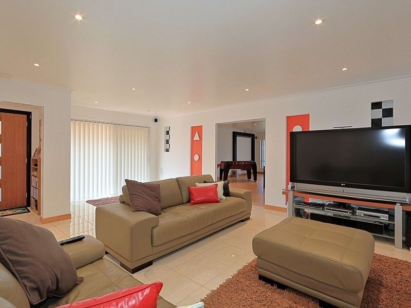 5 Bryde Place, Thabeban QLD 4670