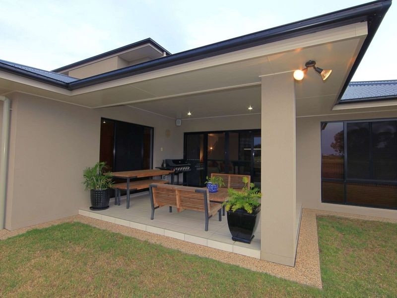 2 Andrew Close, Bargara QLD 4670