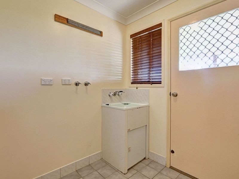 17 Mark Road, Branyan QLD 4670