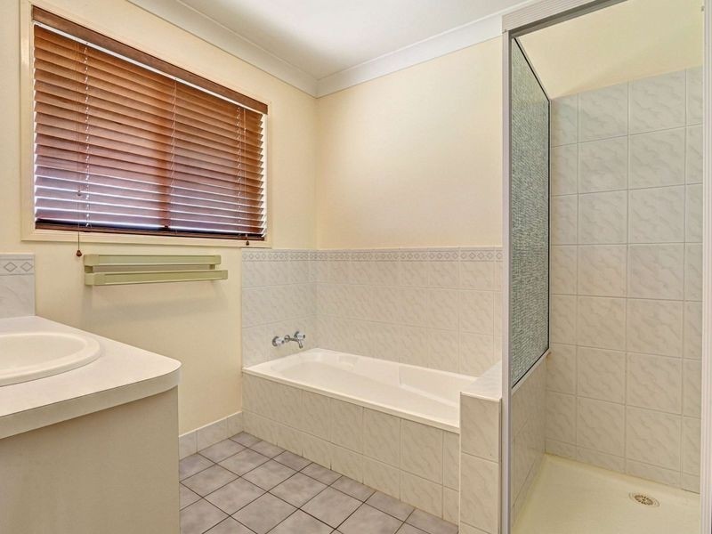 17 Mark Road, Branyan QLD 4670