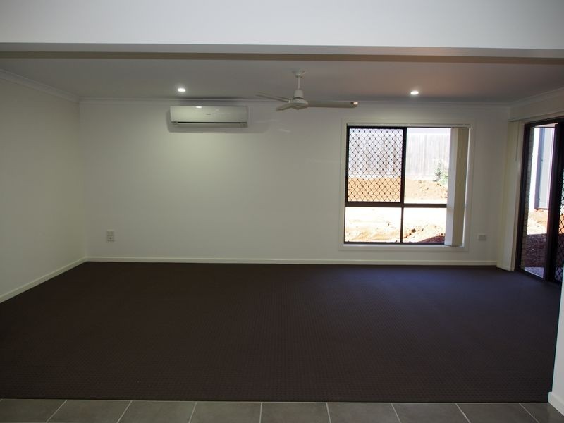 16 Gill Place, Kalkie QLD 4670