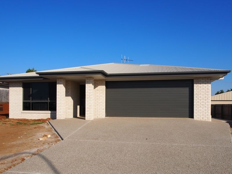 16 Gill Place, Kalkie QLD 4670