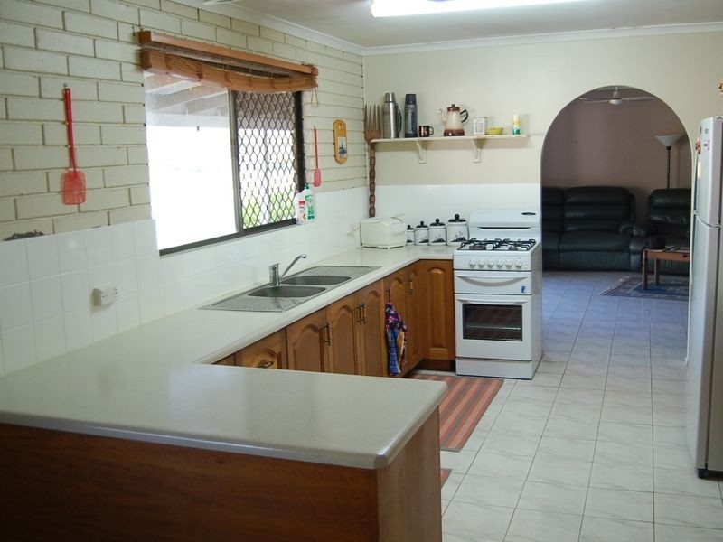 1785 Childers Road, Avenell Heights QLD 4670