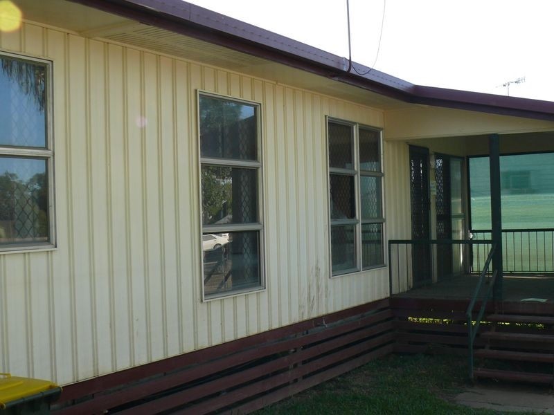 27 Ann Street, Bundaberg East QLD 4670