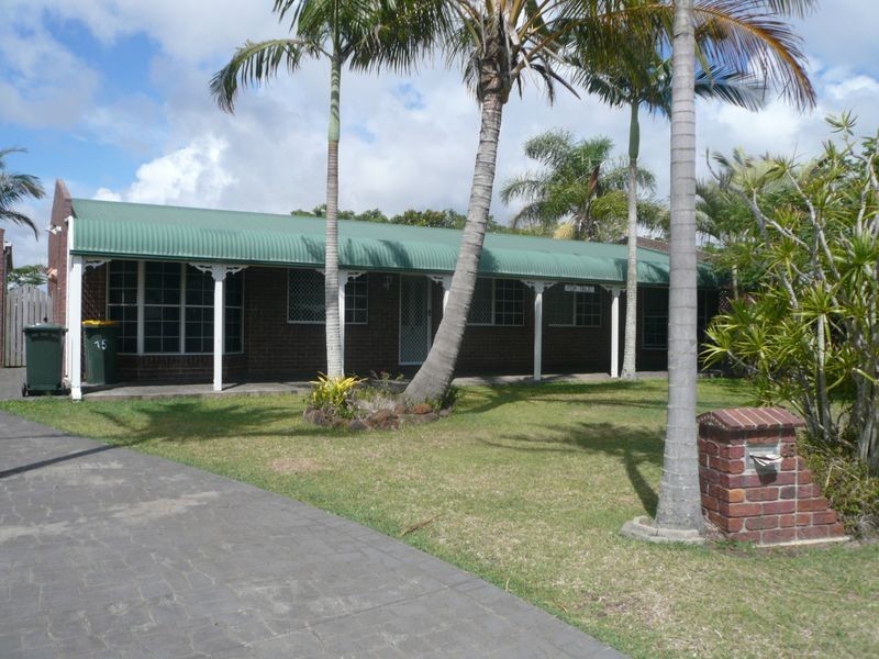 15 Camilleri Court, Elliott Heads QLD 4670