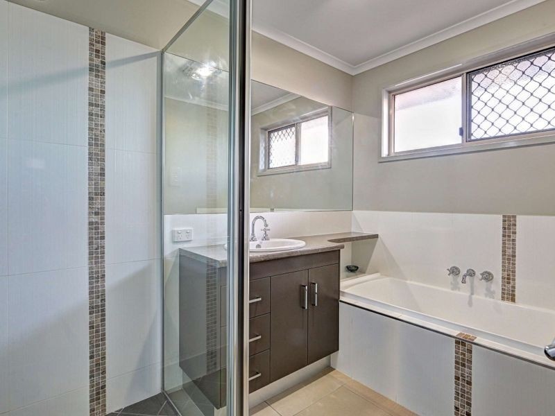 3 Outlook Court, Ashfield QLD 4670