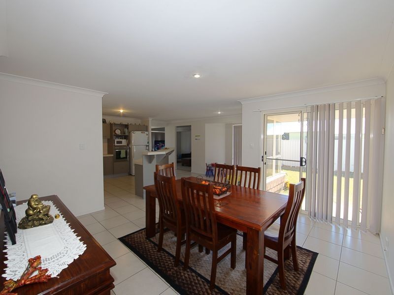 4 Avalon Street, Burnett Heads QLD 4670