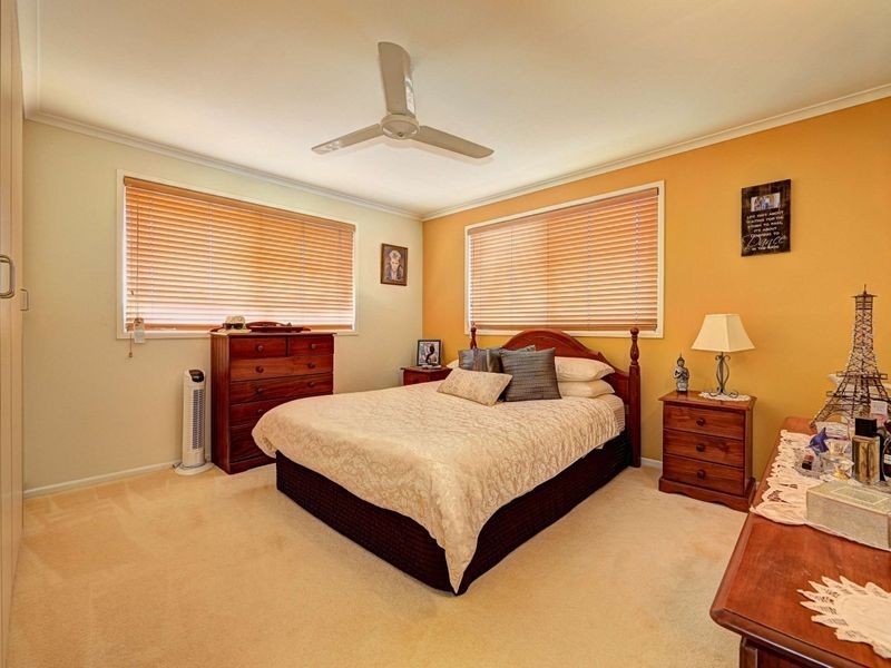 8 McGill Crescent, Avenell Heights QLD 4670