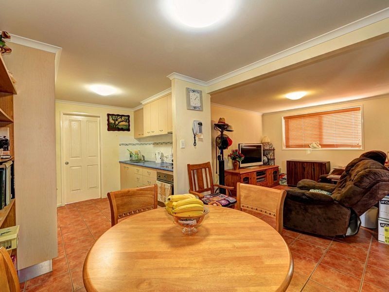 8 McGill Crescent, Avenell Heights QLD 4670