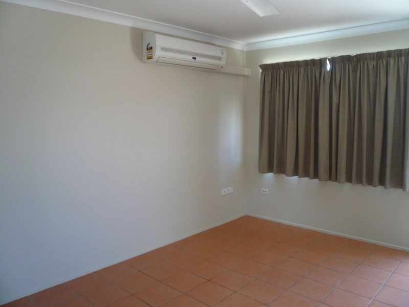 2/3 McNamara Street, Avenell Heights QLD 4670