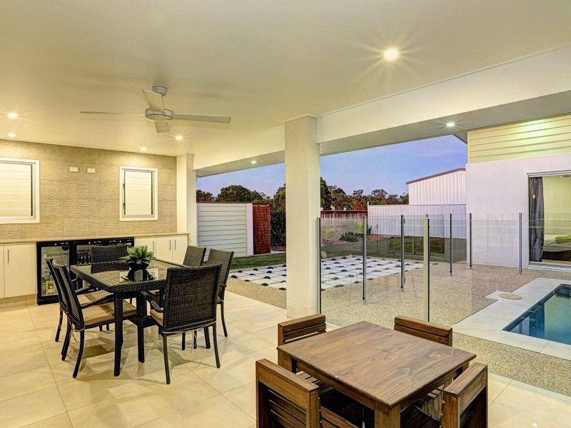 12 Altivole Drive, Avenell Heights QLD 4670