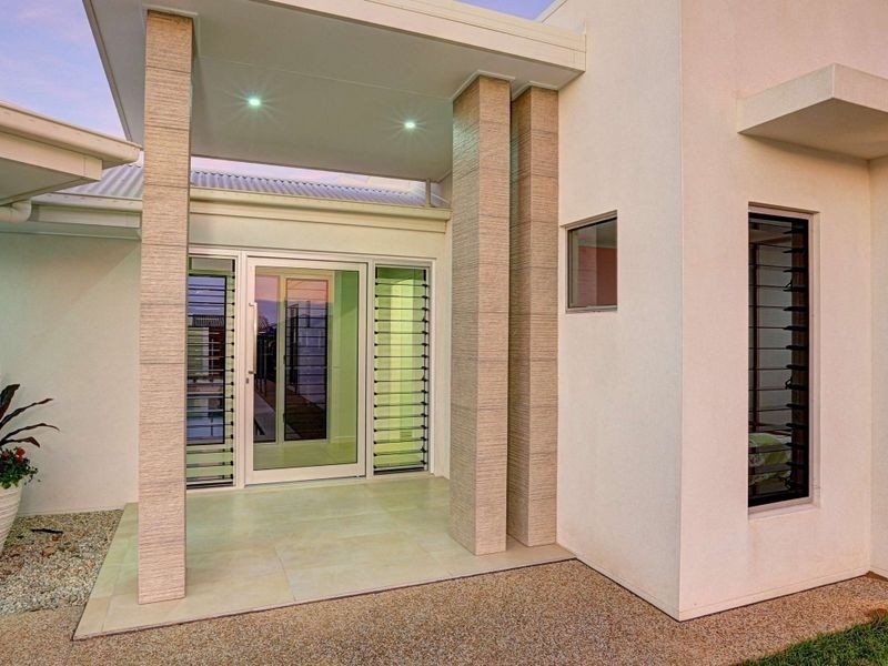 12 Altivole Drive, Avenell Heights QLD 4670