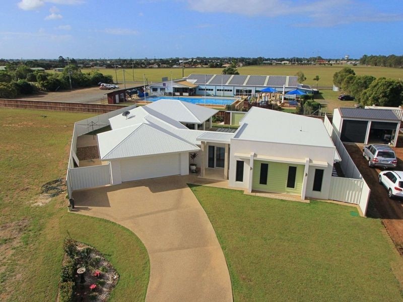 12 Altivole Drive, Avenell Heights QLD 4670