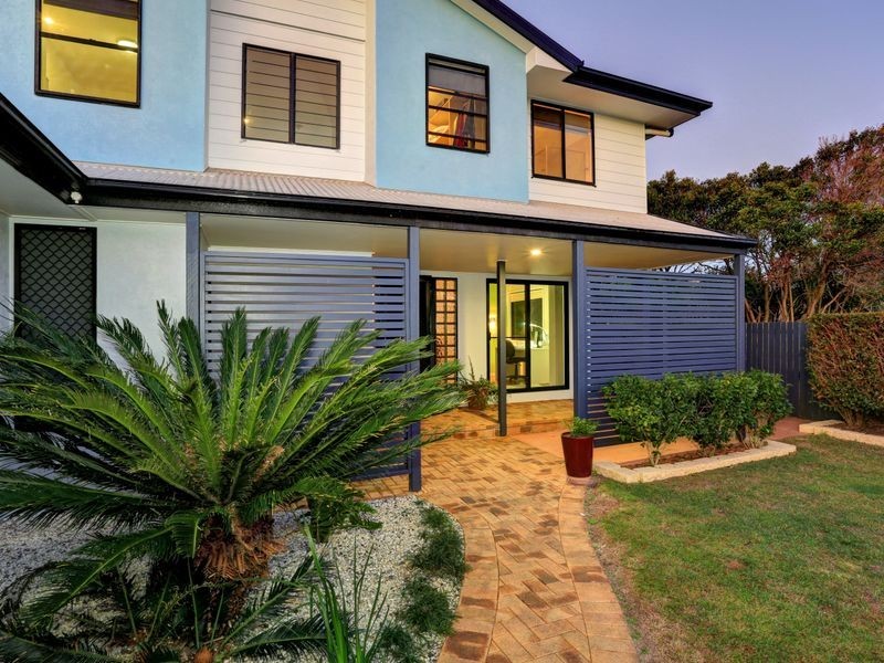 2 Causeway Place, Bargara QLD 4670
