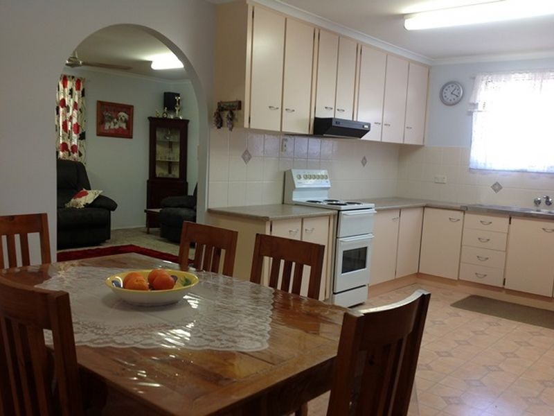 32 Avokahville Avenue, Avoca QLD 4670