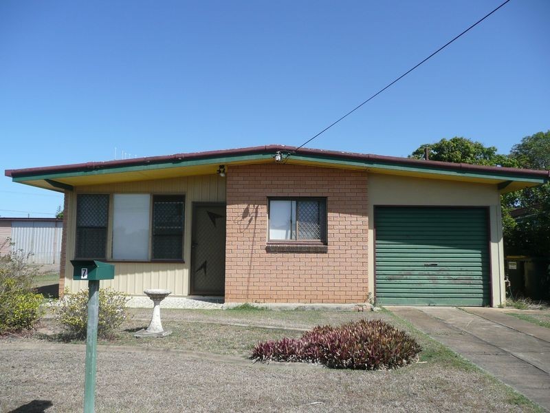 7 Walsh Street, Walkervale QLD 4670