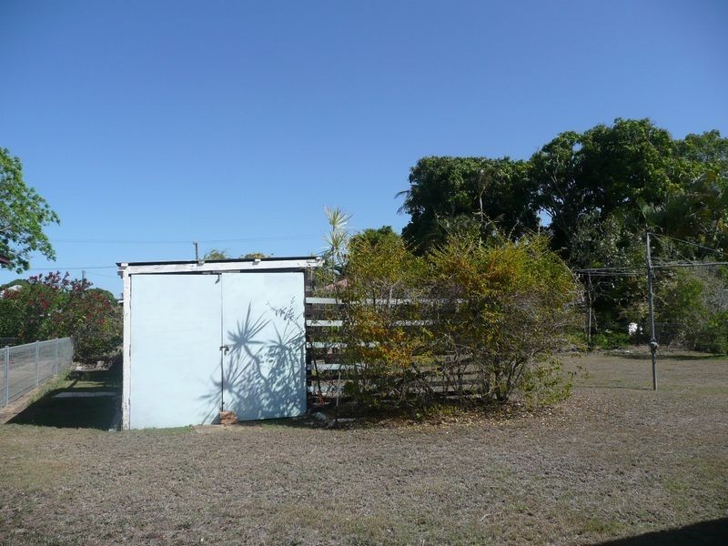 7 Walsh Street, Walkervale QLD 4670