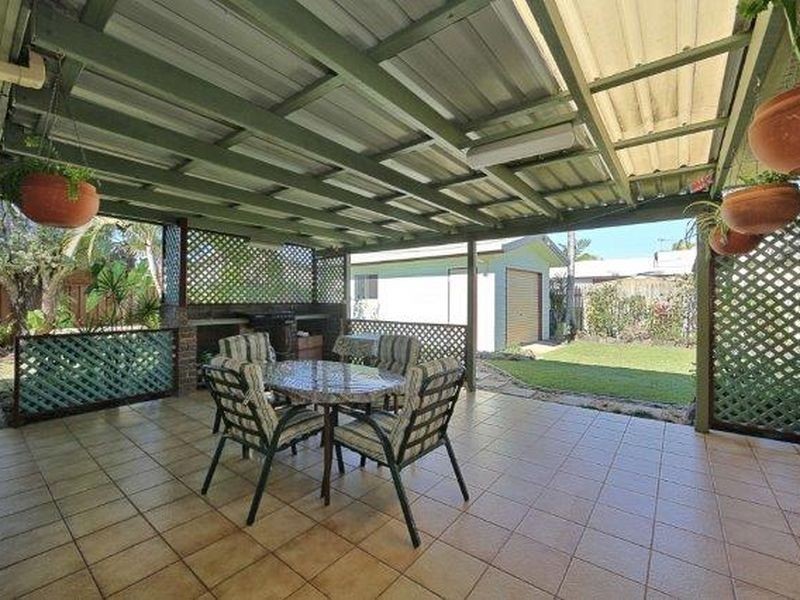 136 Davidson Street, Bargara QLD 4670