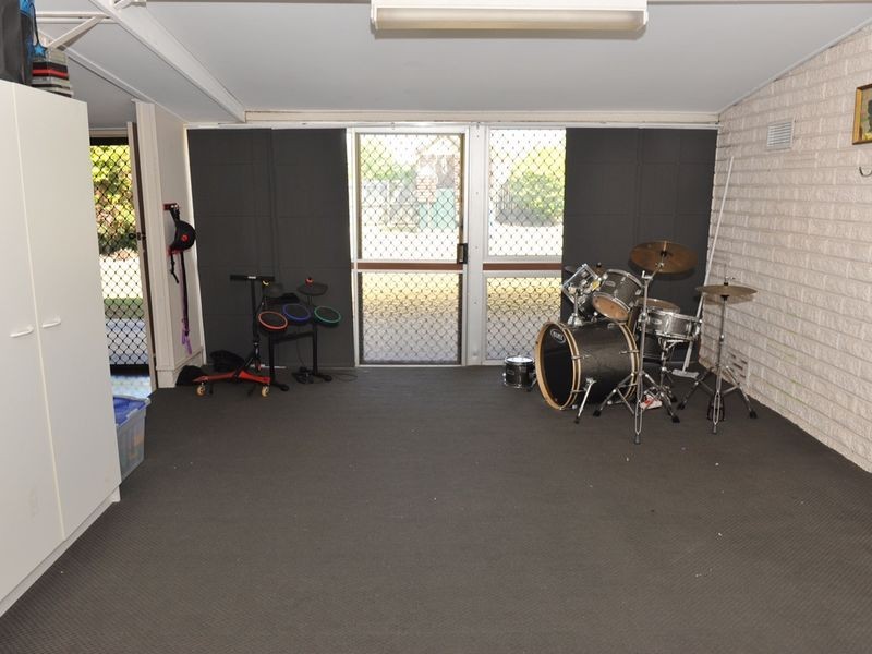 2 Churchill Street, Svensson Heights QLD 4670