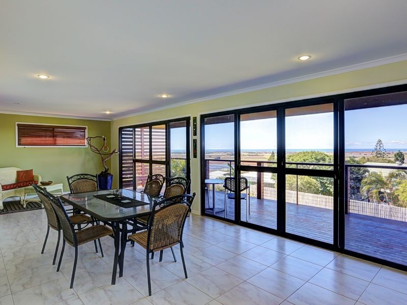 6 Heathwood Crescent, Qunaba QLD 4670