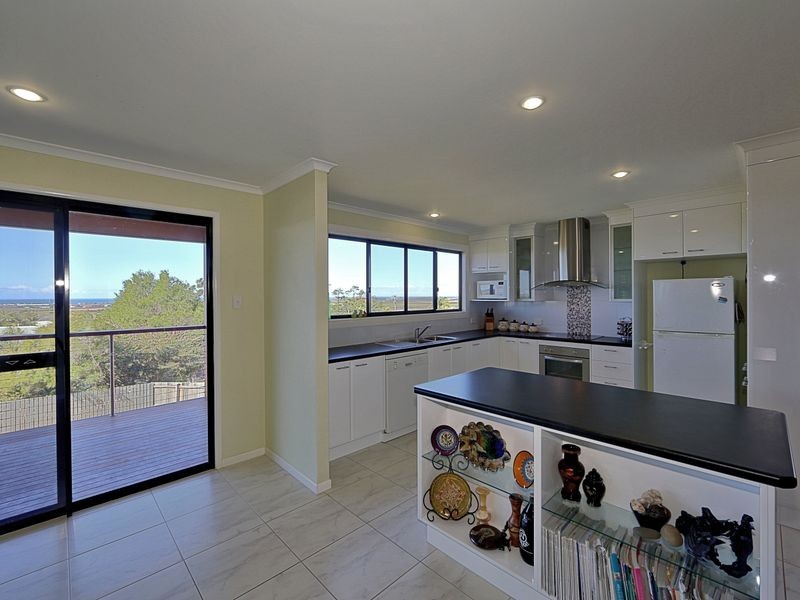 6 Heathwood Crescent, Qunaba QLD 4670