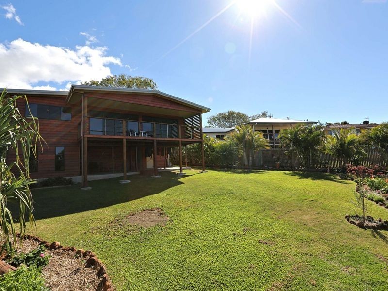 6 Heathwood Crescent, Qunaba QLD 4670