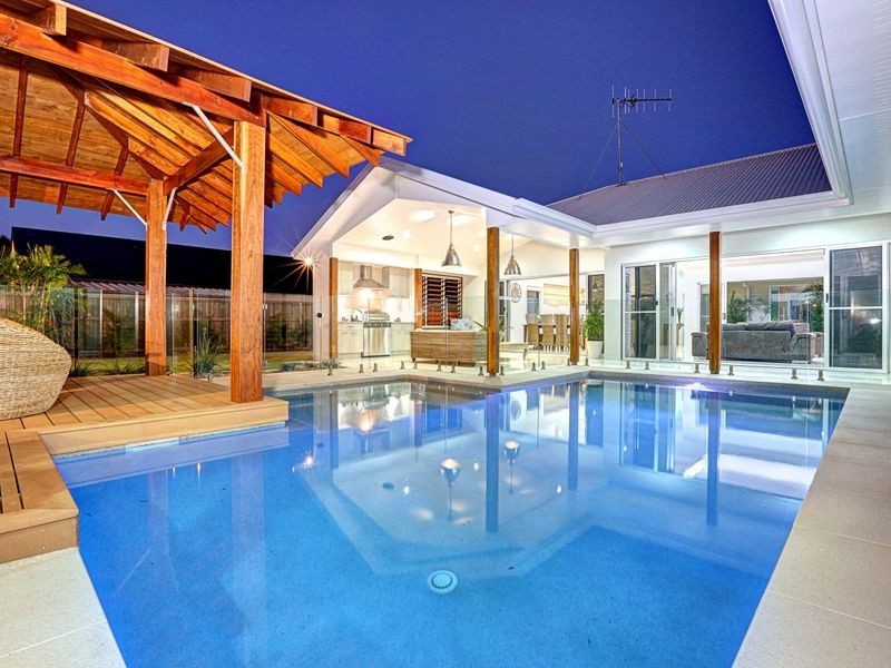 10 Aquarius Drive, Bargara QLD 4670