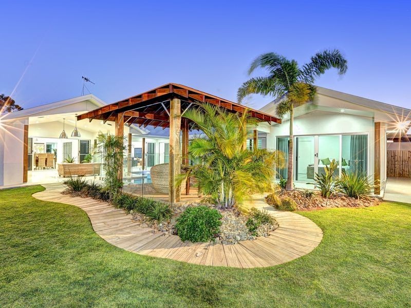 10 Aquarius Drive, Bargara QLD 4670