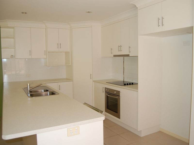 10 Tree Close, Thabeban QLD 4670