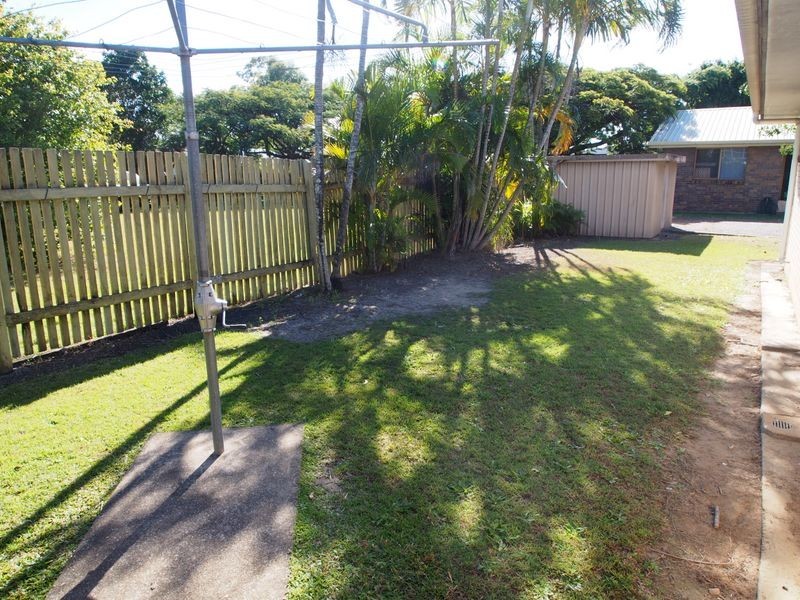 2/9 Avenell Street, Avenell Heights QLD 4670