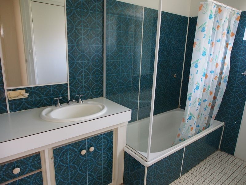 2/9 Avenell Street, Avenell Heights QLD 4670