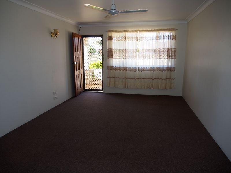 2/9 Avenell Street, Avenell Heights QLD 4670