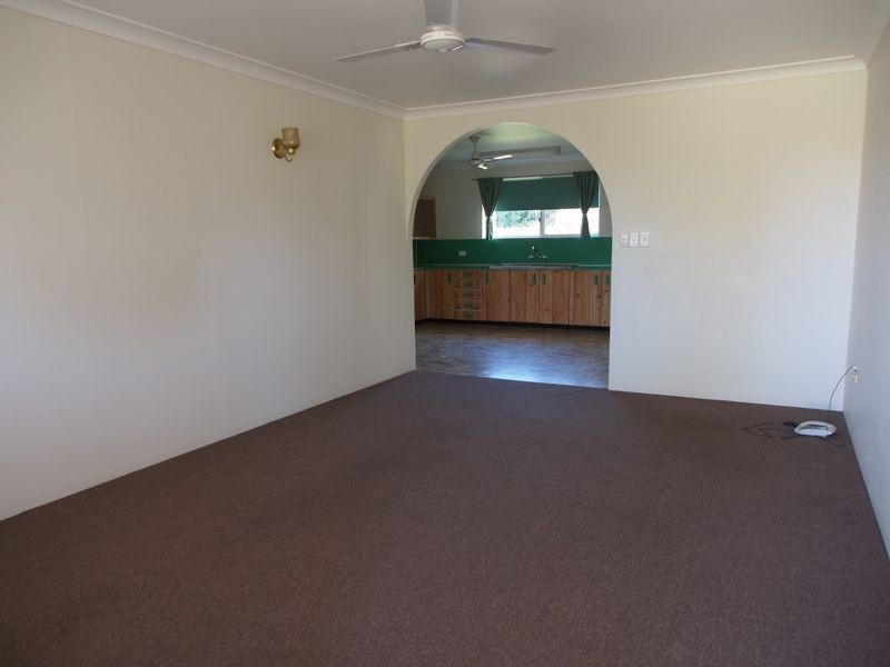 2/9 Avenell Street, Avenell Heights QLD 4670