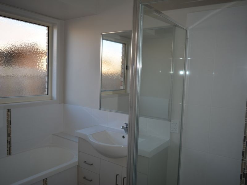 64 Neville Drive, Branyan QLD 4670