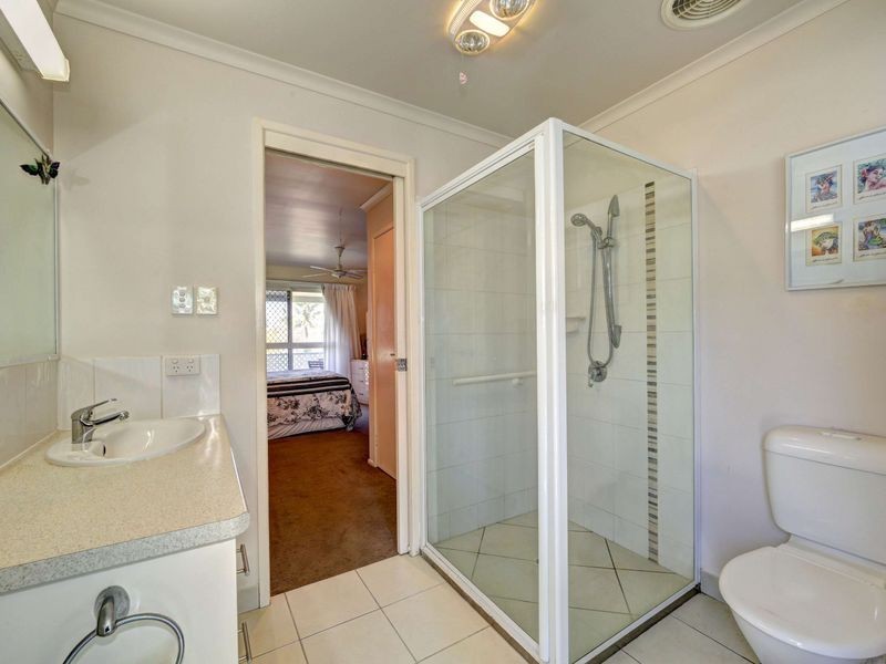 8 Bluewater Drive, Elliott Heads QLD 4670