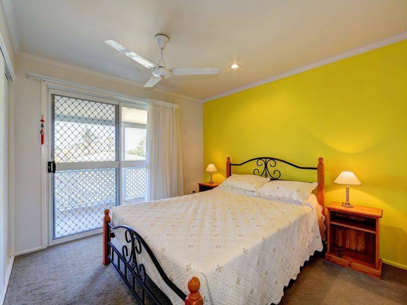 8 Bluewater Drive, Elliott Heads QLD 4670