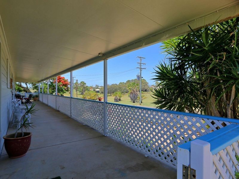 8 Bluewater Drive, Elliott Heads QLD 4670