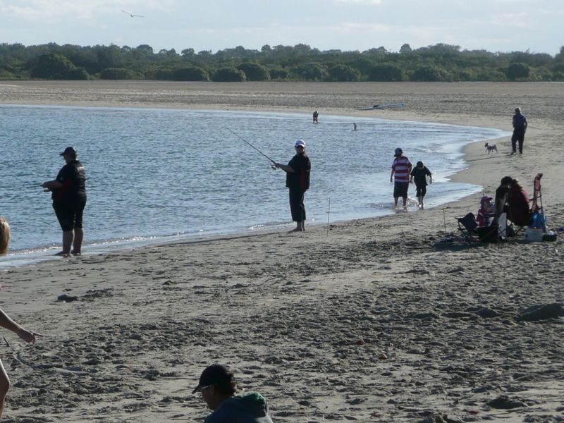 8 Bluewater Drive, Elliott Heads QLD 4670