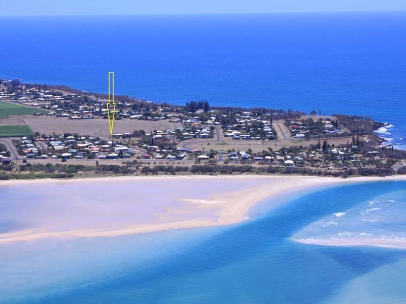 8 Bluewater Drive, Elliott Heads QLD 4670