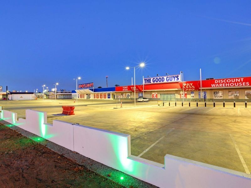 2 Johanna Boulevard, Kensington QLD 4670