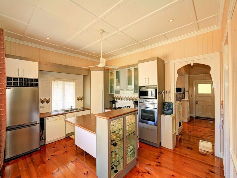 92 Lamb Street, Walkervale QLD 4670