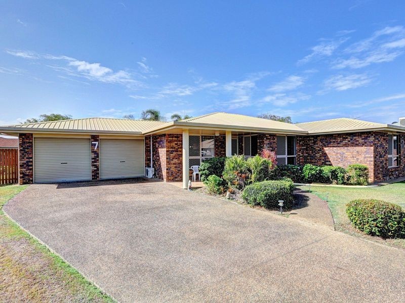 7 Keast St, Kepnock QLD 4670