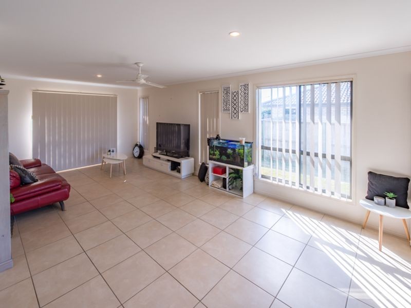 11 Charlotte Court, Kalkie QLD 4670