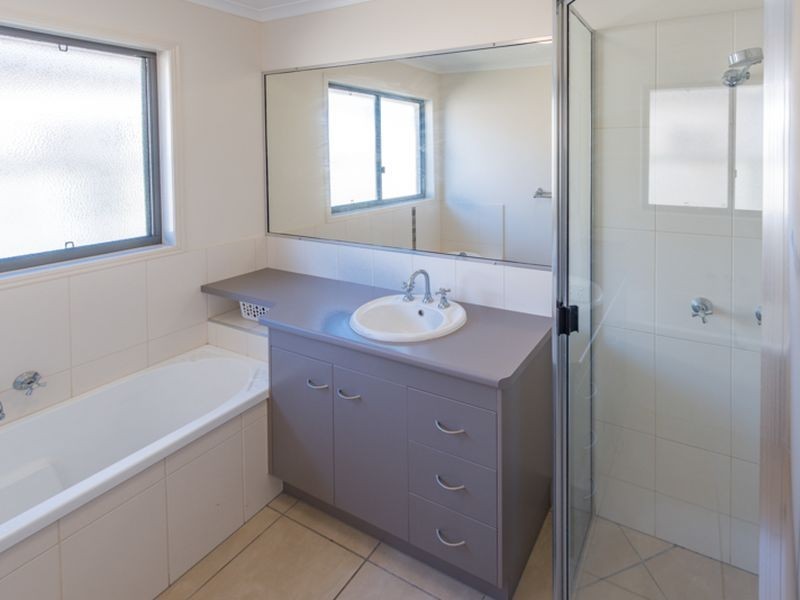 11 Charlotte Court, Kalkie QLD 4670