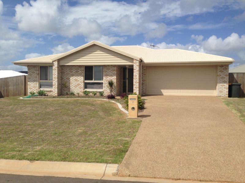 3 Hintz Street, Branyan QLD 4670