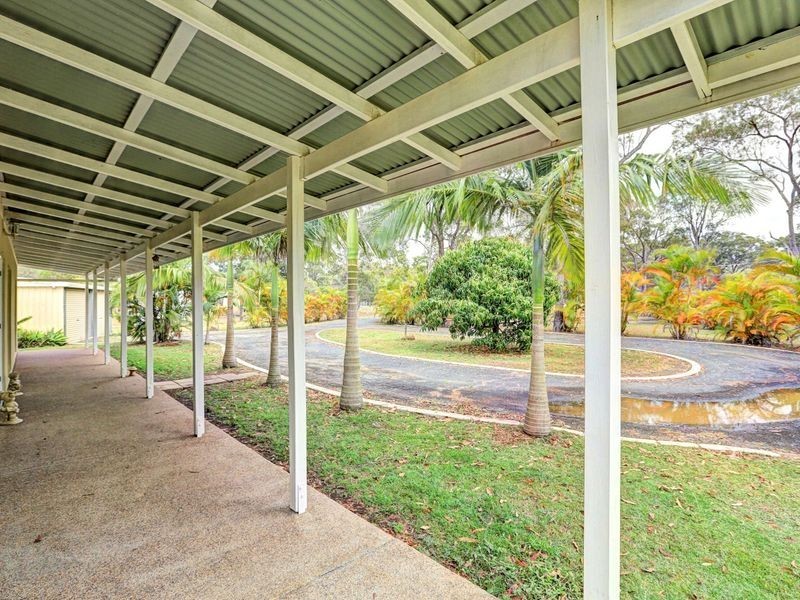 35 Robin Close, Moore Park Beach QLD 4670