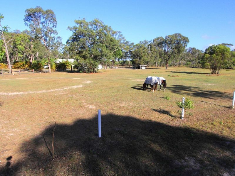 35 Robin Close, Moore Park Beach QLD 4670