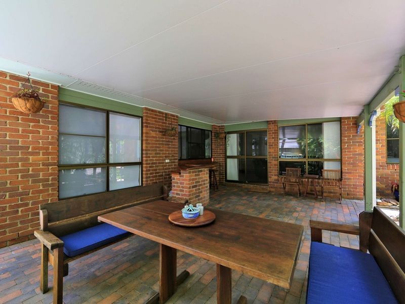 11 Arcadia Drive, Branyan QLD 4670