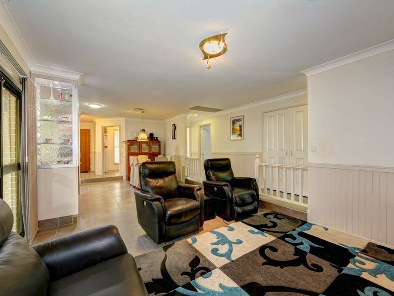 11 Arcadia Drive, Branyan QLD 4670